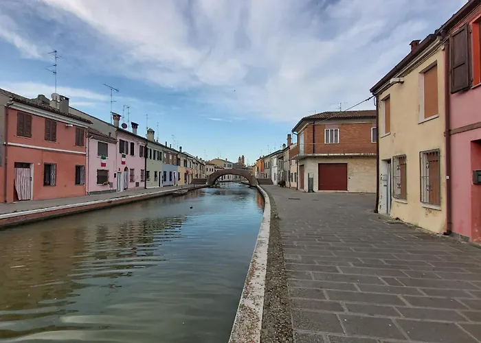 Residenza Luciani 3* 코마키오