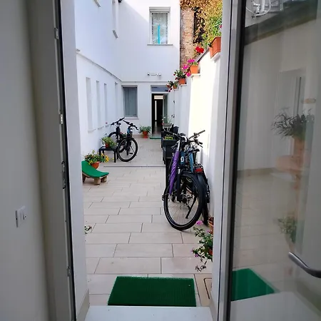 Residenza Luciani Πανσιόν 3*